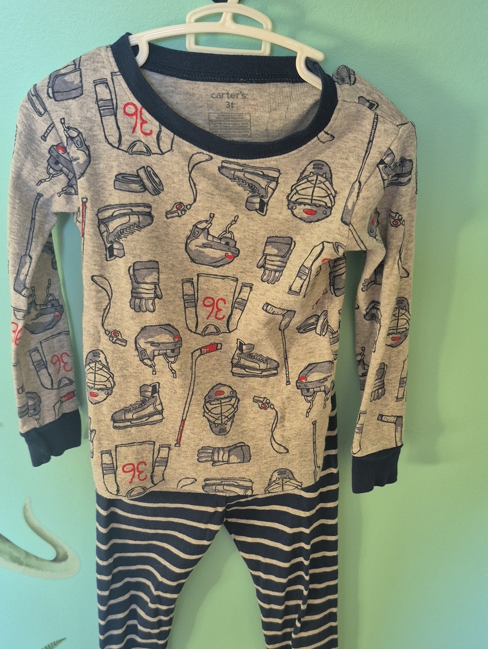💛10/$20💛Carter's Gray Navy Red Hockey Print Pajama Set